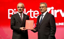 Abdulkadir Uraloğlu THY Yönetim Zirvesi 2024’te: Türkiye semalarında her 15 saniyede bir uçak geçmektedir
