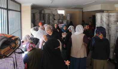 Antalya’da 3 milyonluk ürününü sel aldı: Kuru kalanları yarı fiyatına sattı