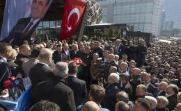 Binler TÜRK-İŞ Genel Başkan Yardımcısı Pevrul Kavlak’ı son yolculuğuna uğurladı