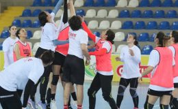 A Milli Kadın Hentbol Takımı’ndan Karadağ maçı öncesi çağrı
