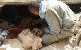 Gazze’de enkaz altında kalan cesetler çıkarılıyor