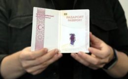 Umreye giden 1356 kişinin pasaportuna telefon kaydettiren PTT memuruna ceza