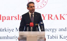 Enerji Bakanı Alparslan Bayraktar: 10 yılda 10 milyar dolarlık yatırım hedefimiz var