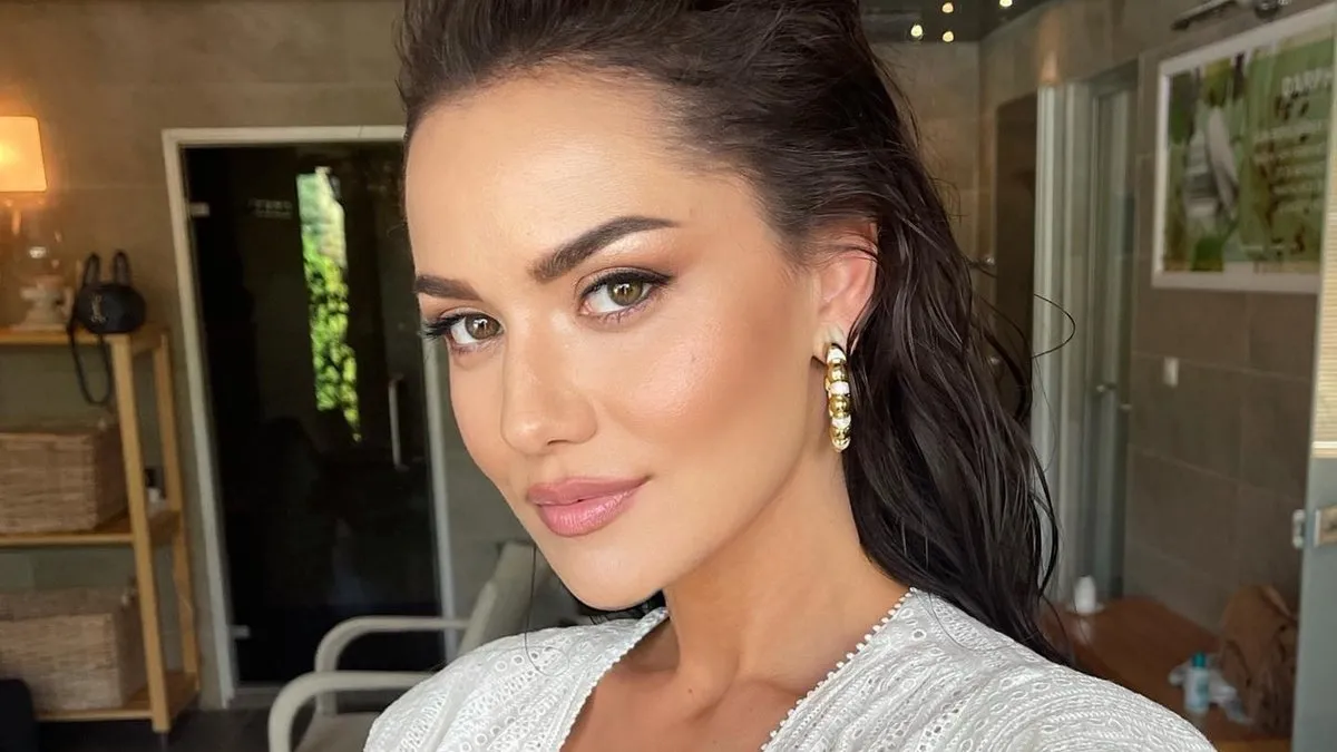 Fahriye Evcen’den yepyeni poz! İşte Fahriye Evcen’in yaz sonu pozu!